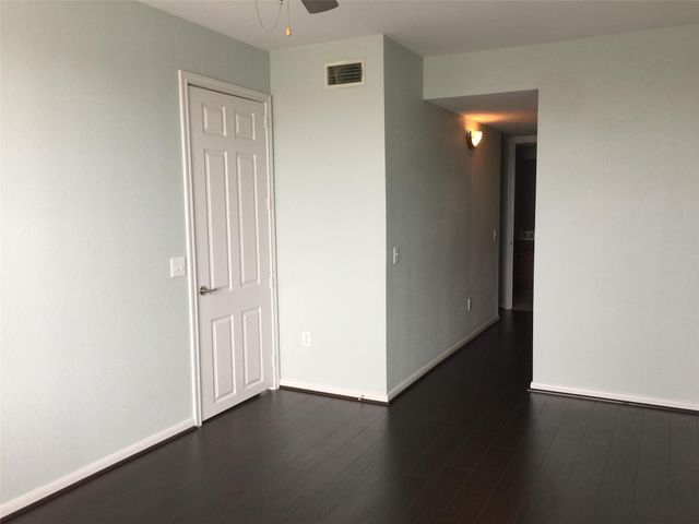 7575 Kirby Drive 2420, Houston, TX 77030