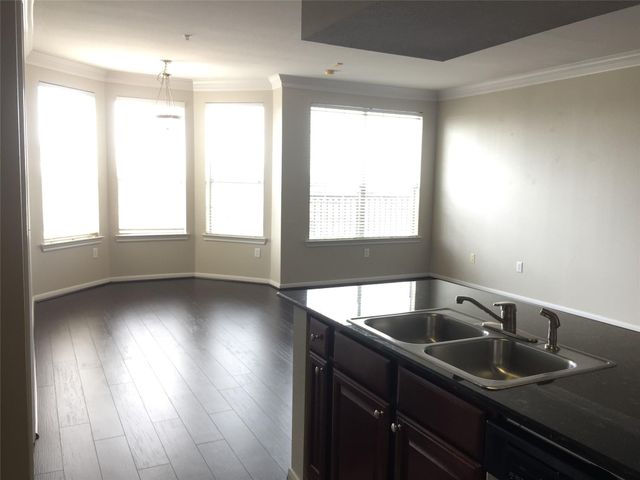 7575 Kirby Drive 2420, Houston, TX 77030