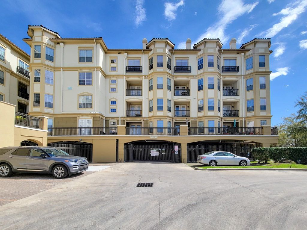 7575 Kirby Drive 2420, Houston, TX 77030