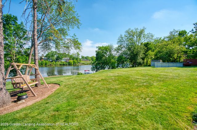 3619 Waverly Hills Road, Lansing, MI 48917