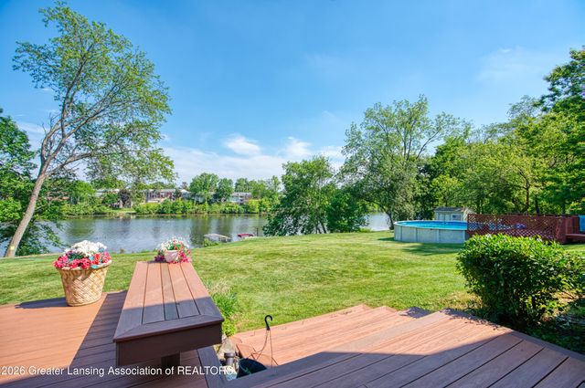 3619 Waverly Hills Road, Lansing, MI 48917