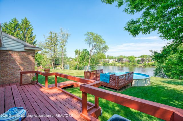 3619 Waverly Hills Road, Lansing, MI 48917