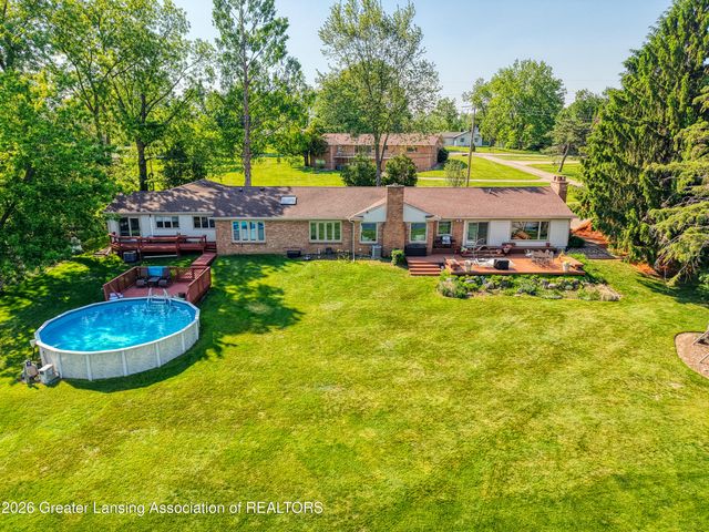 3619 Waverly Hills Road, Lansing, MI 48917