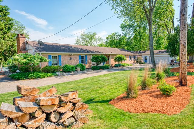 3619 Waverly Hills Road, Lansing, MI 48917