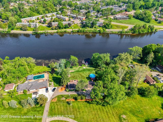 3619 Waverly Hills Road, Lansing, MI 48917