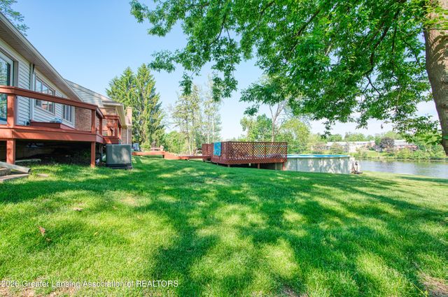 3619 Waverly Hills Road, Lansing, MI 48917