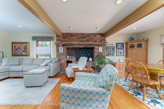 3619 Waverly Hills Road, Lansing, MI 48917