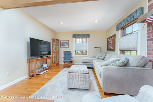 3619 Waverly Hills Road, Lansing, MI 48917