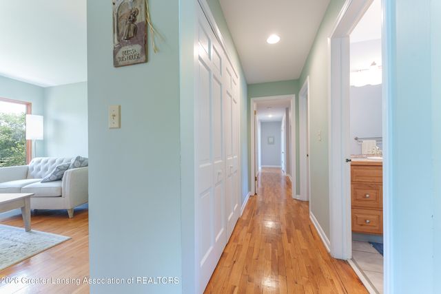3619 Waverly Hills Road, Lansing, MI 48917