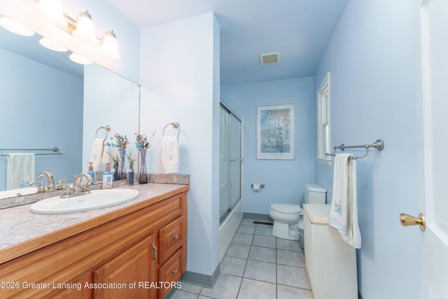 3619 Waverly Hills Road, Lansing, MI 48917
