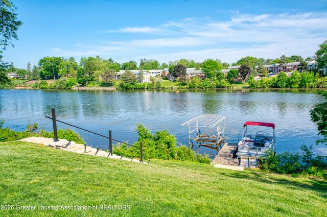 3619 Waverly Hills Road, Lansing, MI 48917