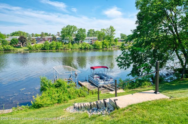3619 Waverly Hills Road, Lansing, MI 48917