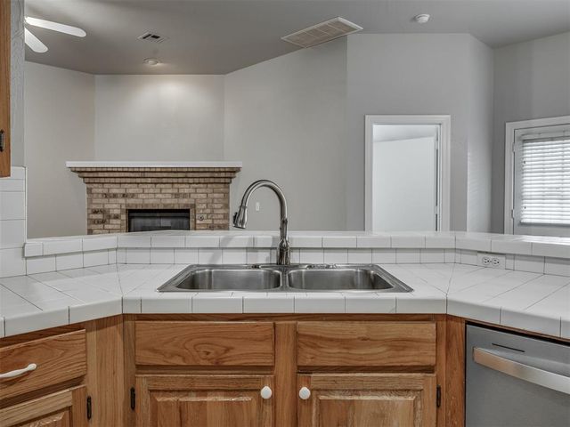 2709 Silvertree Drive, Oklahoma City, OK 73120