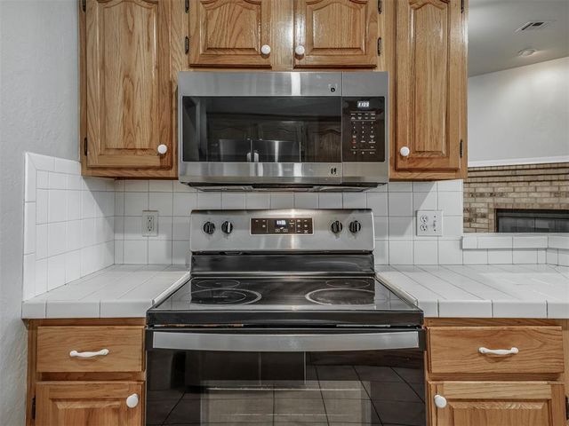 2709 Silvertree Drive, Oklahoma City, OK 73120