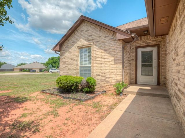 2709 Silvertree Drive, Oklahoma City, OK 73120