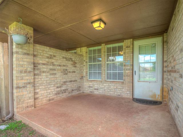 2709 Silvertree Drive, Oklahoma City, OK 73120