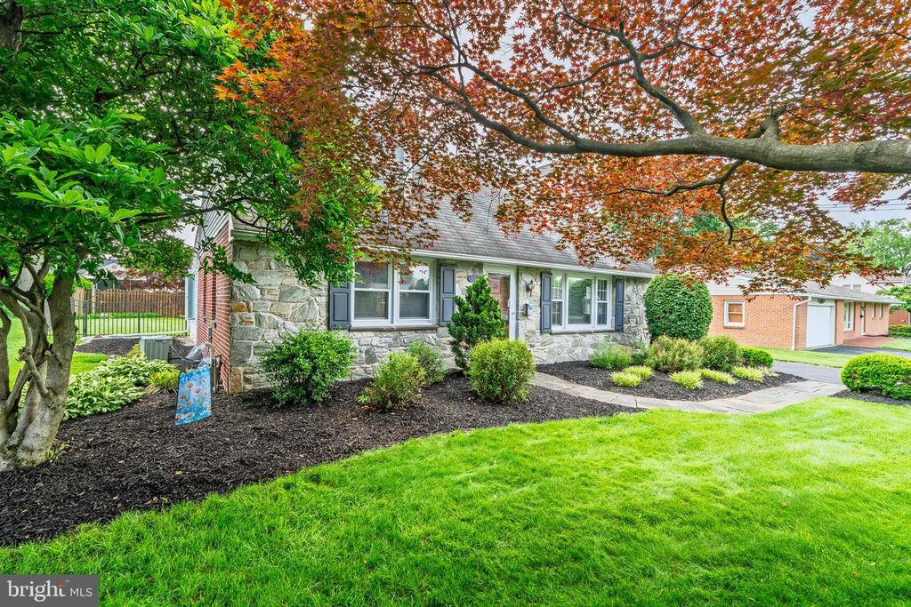 6360 CARPENTER STREET, East Petersburg, PA 17520