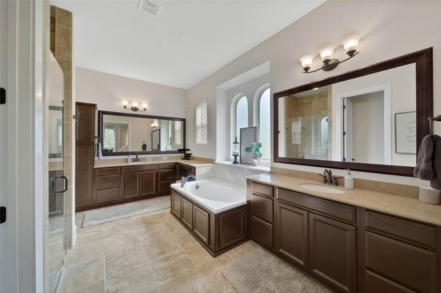 5462 Harvest Oak Landing Drive, Spring, TX 77386