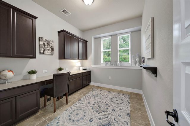 5462 Harvest Oak Landing Drive, Spring, TX 77386