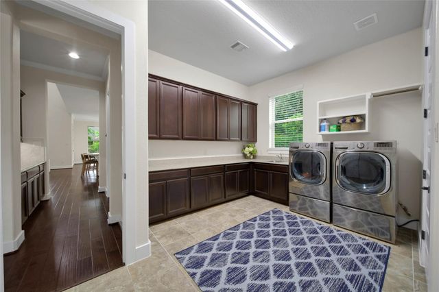 5462 Harvest Oak Landing Drive, Spring, TX 77386