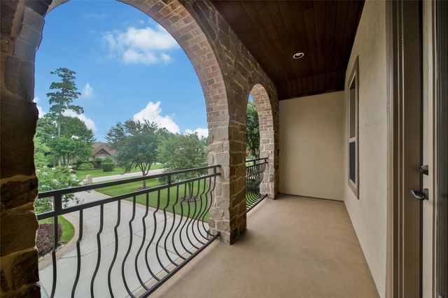 5462 Harvest Oak Landing Drive, Spring, TX 77386