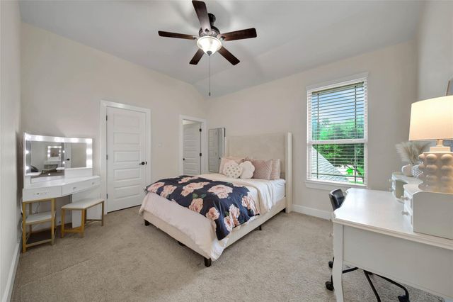 5462 Harvest Oak Landing Drive, Spring, TX 77386