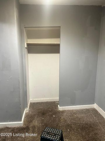 415 N 38th St, Louisville, KY 40212