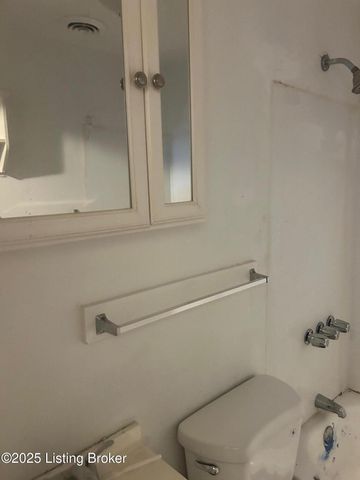 415 N 38th St, Louisville, KY 40212