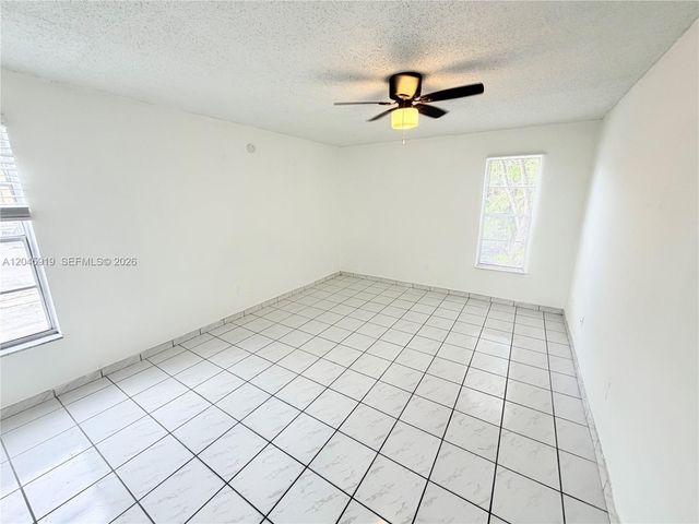 2800 NW 56th Avenue E201, Lauderhill, FL 33313