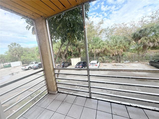 2800 NW 56th Avenue E201, Lauderhill, FL 33313