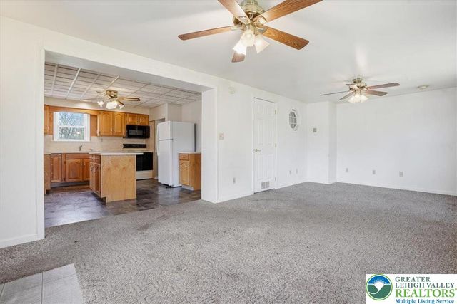 5220 Freemansburg Avenue, Easton, PA 18045