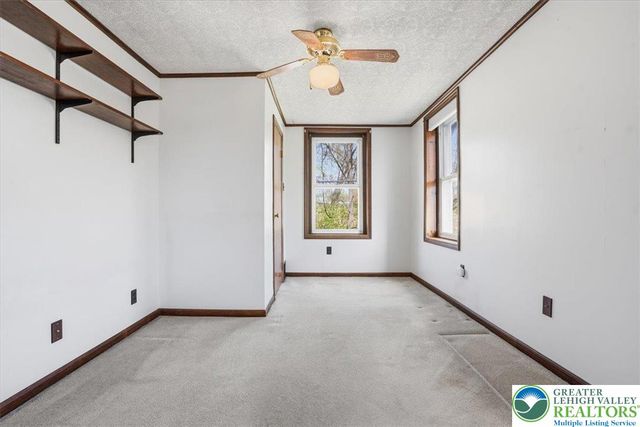 5220 Freemansburg Avenue, Easton, PA 18045