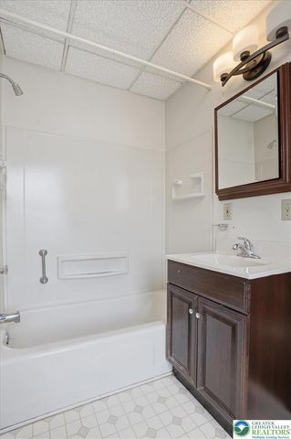 5220 Freemansburg Avenue, Easton, PA 18045