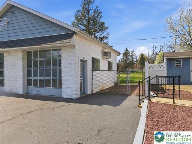 5220 Freemansburg Avenue, Easton, PA 18045