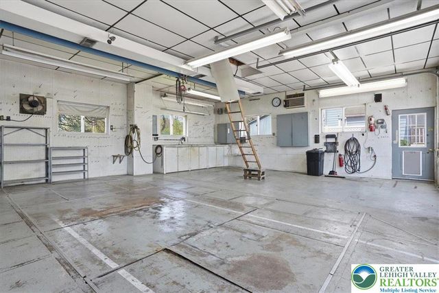 5220 Freemansburg Avenue, Easton, PA 18045