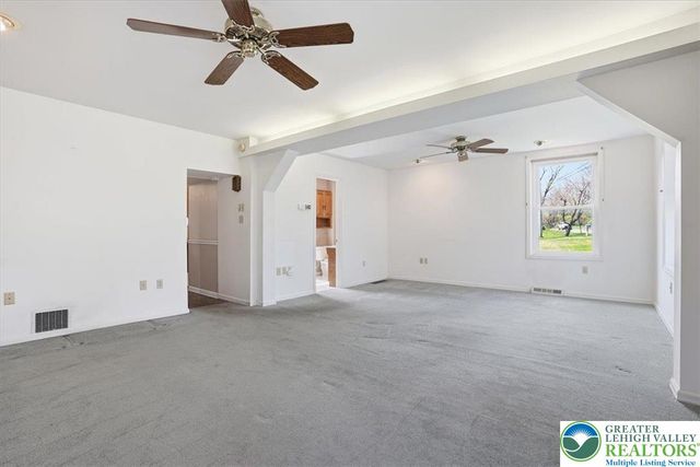 5220 Freemansburg Avenue, Easton, PA 18045