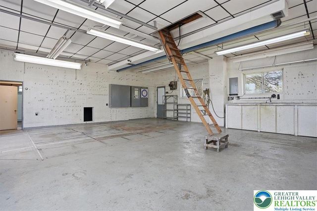 5220 Freemansburg Avenue, Easton, PA 18045