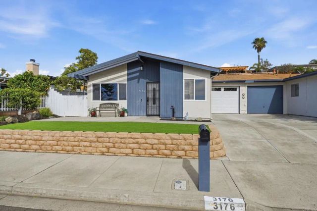 3176 Isabella Drive, Oceanside, CA 92056