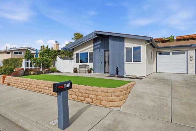 3176 Isabella Drive, Oceanside, CA 92056