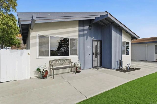 3176 Isabella Drive, Oceanside, CA 92056