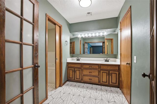 1814 Brookhaven Boulevard, Norman, OK 73072