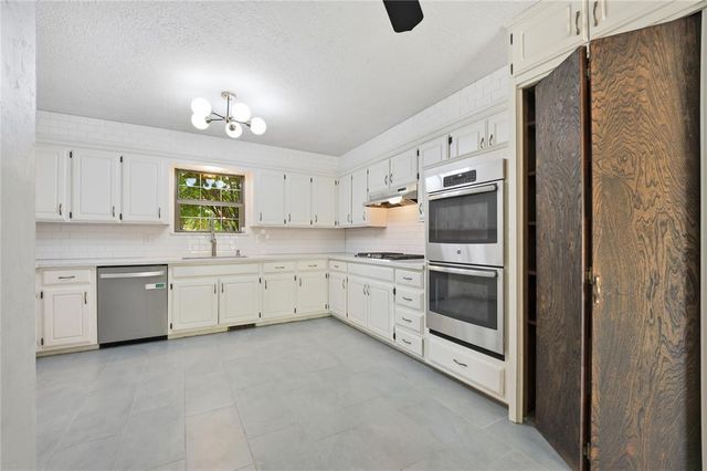1814 Brookhaven Boulevard, Norman, OK 73072