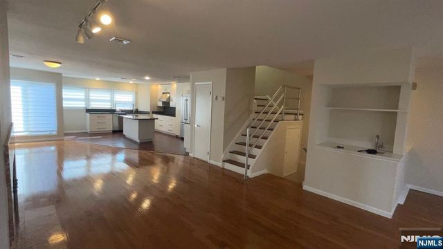 1275 Anderson Avenue A4, Fort Lee, NJ 07024