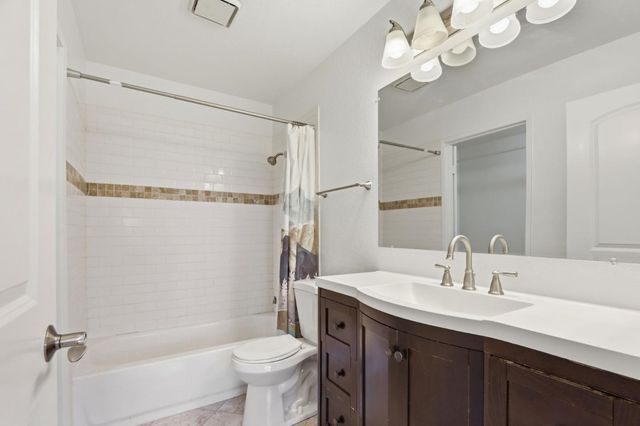 5688 Makati Circle H, San Jose, CA 95123