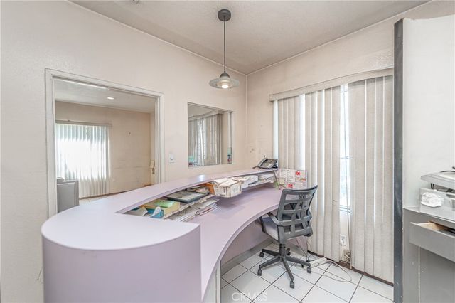 8464 California Avenue, South Gate, CA 90280