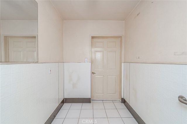 8464 California Avenue, South Gate, CA 90280