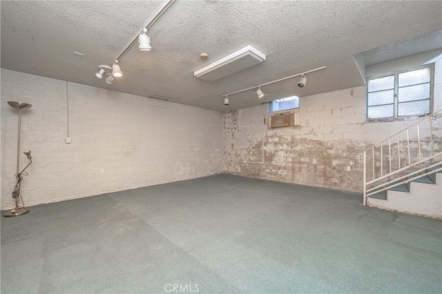 8464 California Avenue, South Gate, CA 90280