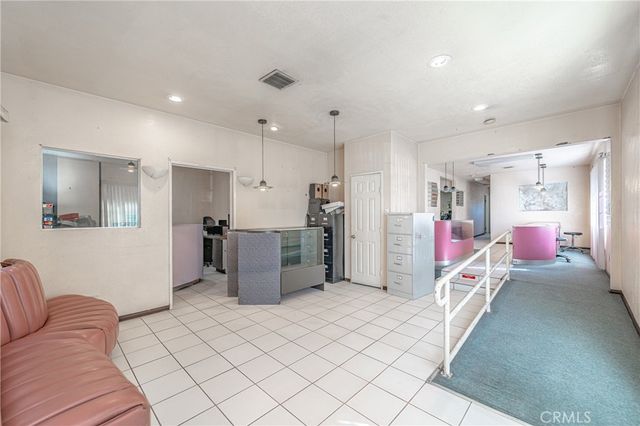 8464 California Avenue, South Gate, CA 90280