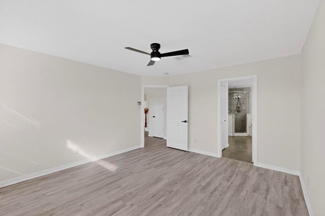 714 Ashbrook Court, Euless, TX 76039