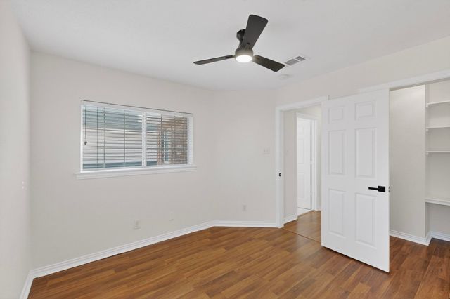 714 Ashbrook Court, Euless, TX 76039